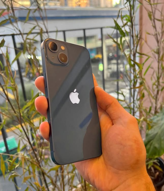 iPhone 13